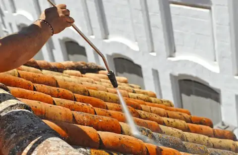 Nettoyage de toitures - La Brillanne